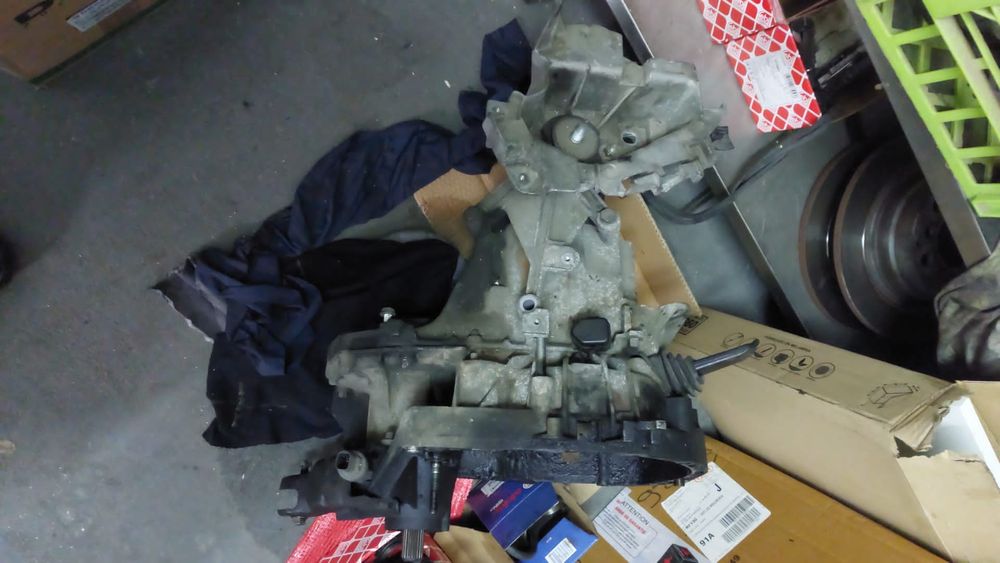 Caixa velocidades renault kangoo