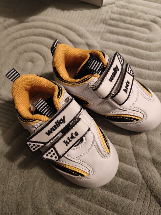 Buty niechodki 19 rozm.