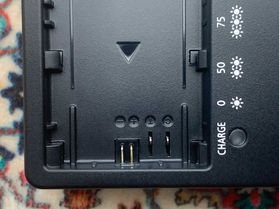 ОРИГіНАЛ Canon LP-E6 акум. + оригін. пристр.