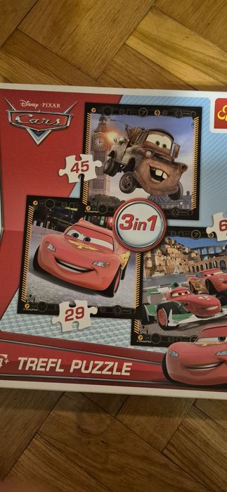 Zestaw gier i puzzli