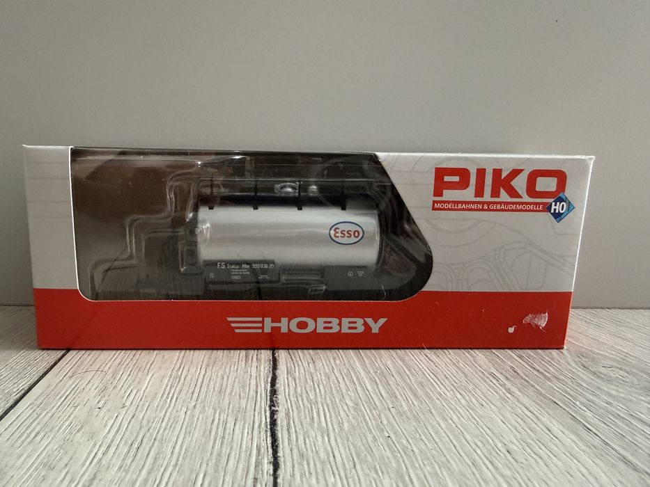 PIKO 58794 wagon cysterna Esso FR H0