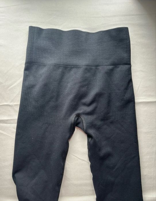 Czarne legginsy Womens Best