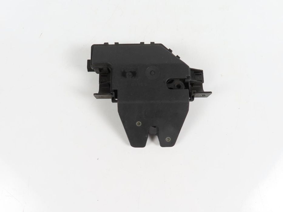 Fechadura Da Mala Bmw 1 Ref: 51247840617 / 8196401 1998 - 2013