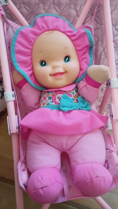 Лялька Baby's First Giggles Перший сміх