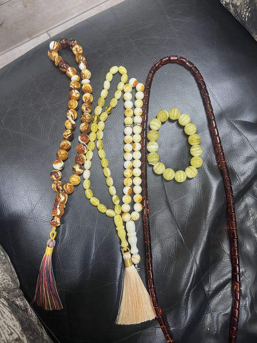 Прекраси з бурштину