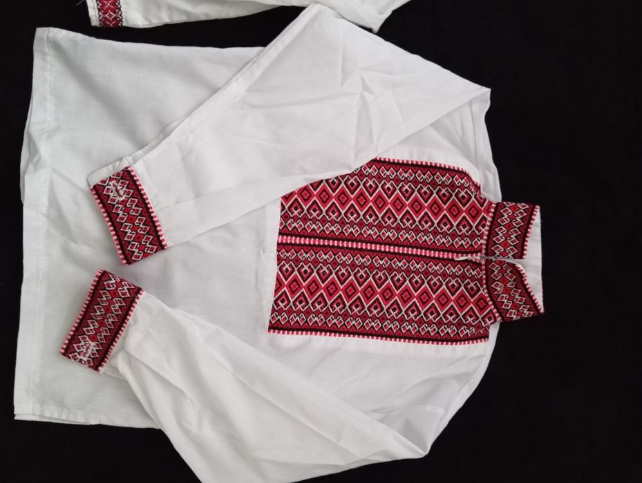 Вишиванки дитячі: 122 р.116р. 110 р.