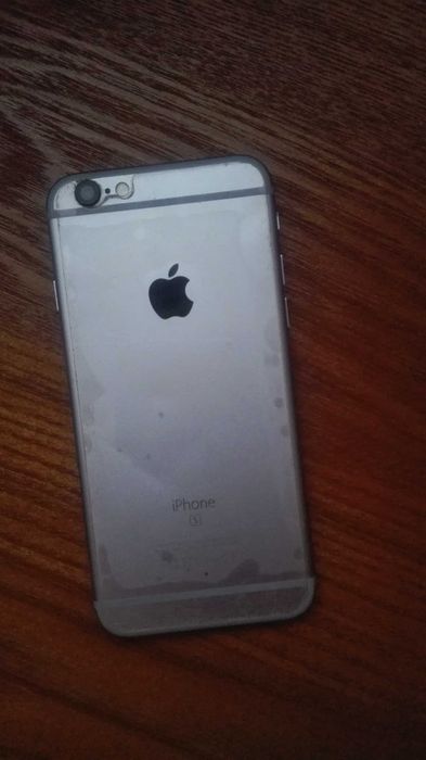 iPhone на запчастини