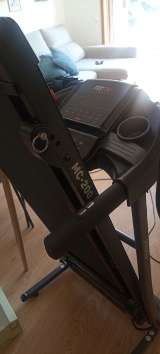 Treadmill as good as new, functioning perfectly well64740943186307124