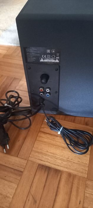 Colunas Logitech 2.1