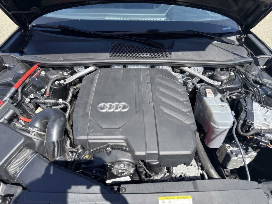 Audi A6 2.0      2023