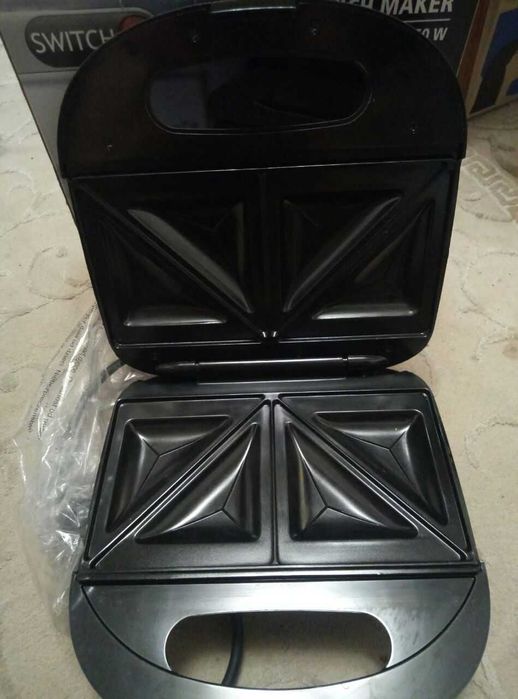 Бутербродница Switch On  750 W