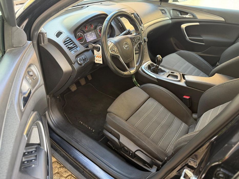 Opel Insígnia SW 2.0 CDTi  2014 
NACIONAL
140CV
2014

Viatura e