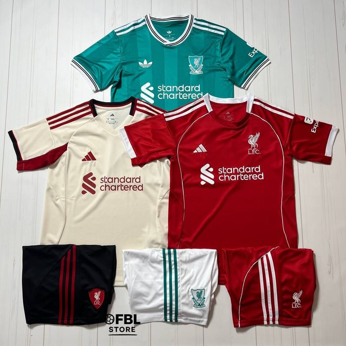 Футбольні форми Ліверпуль сезону 2025-26