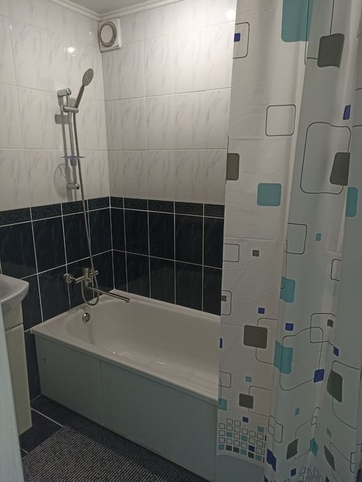 Здається квартира,койко-місце подобово.