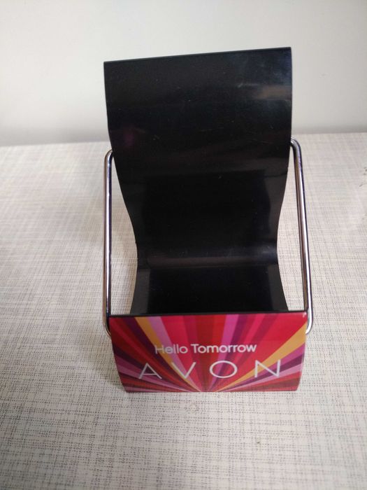 Настольная подставка-держатель для телефона.