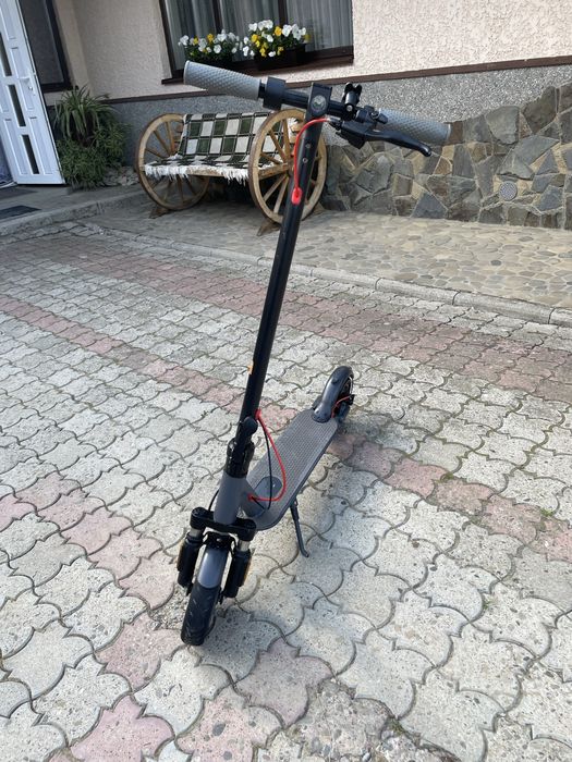 Електросамокат Xiaomi m365