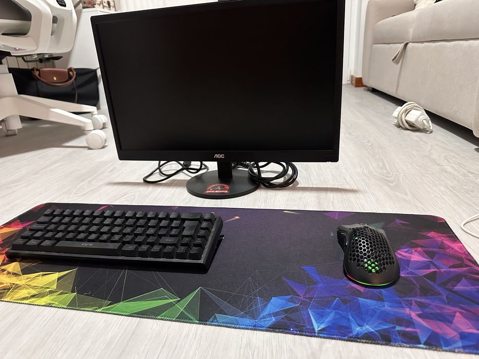 Setup completo - ecra + rato + teclado + tapete446873821040486402