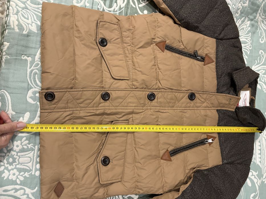 Пухова куртка чоловіча  S Levis
