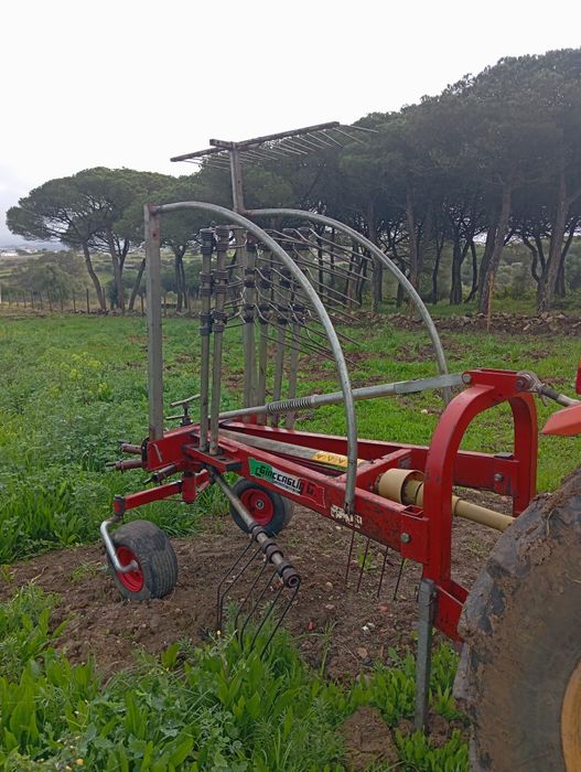 Vendo juntadores de feno/ junta feno.