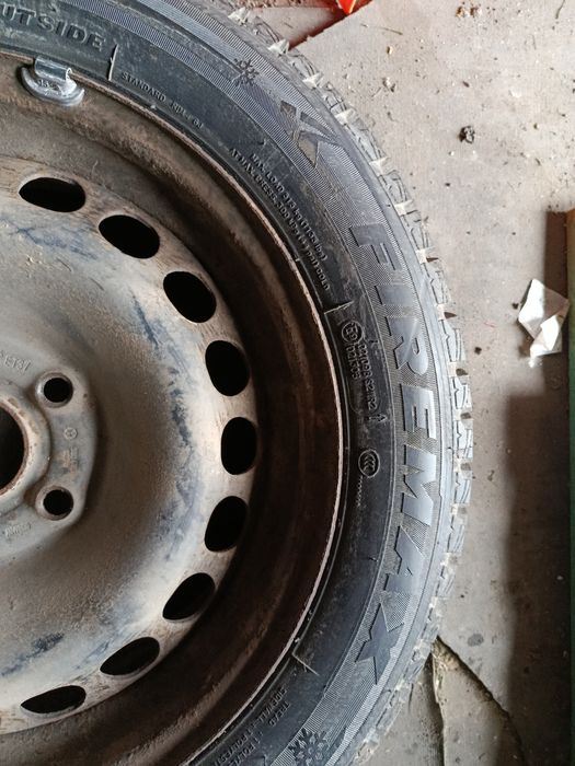 2 Opony zimowe 15  z 2025roku