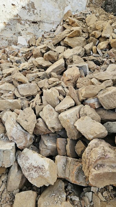 DOU pedra para construção