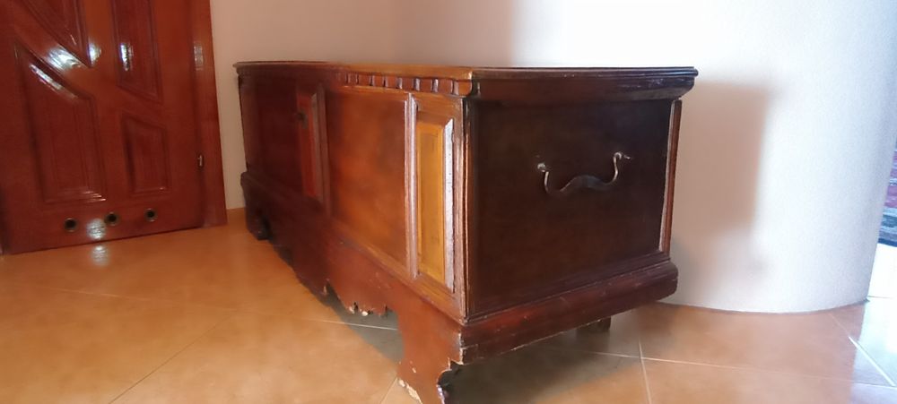 Старовинна скриня 17 століття  АНТИКВАРІАТ