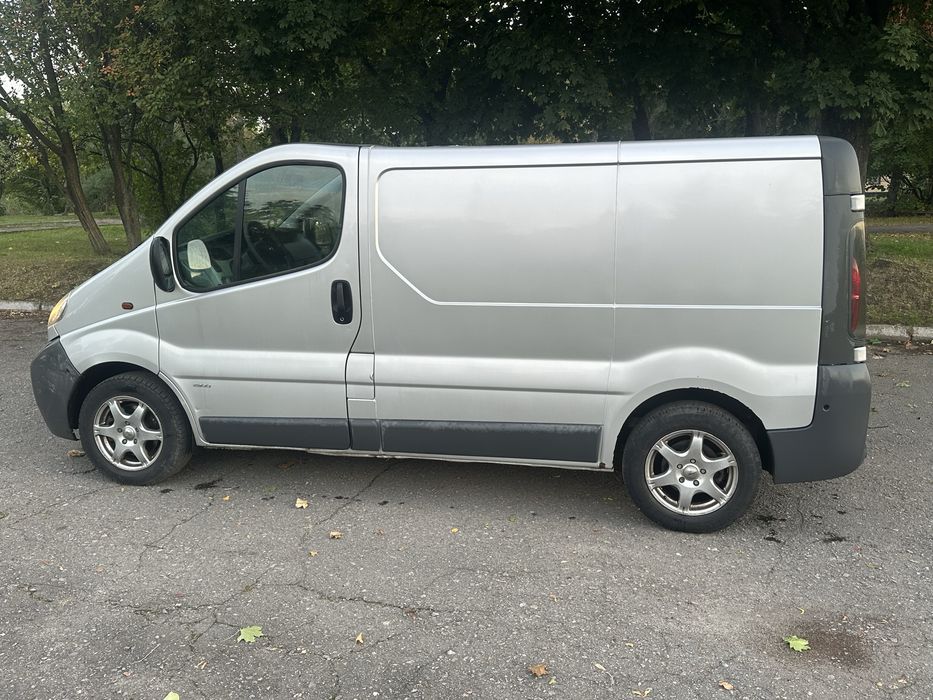 Opel Vivaro 1.9 DCi 2003 год