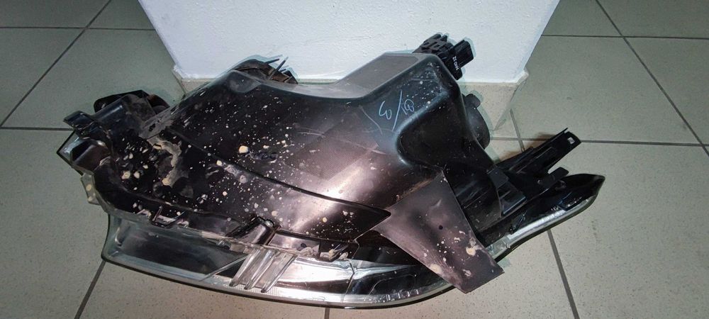 Faróis / Óticas Mitsubishi L200 a partir 2014 Original