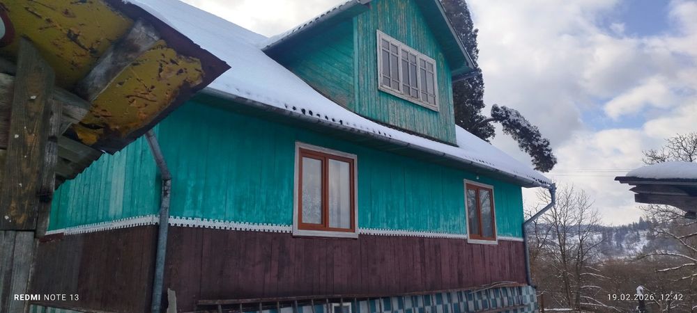 Будинок з гарними краєвидами готовий до проживання.