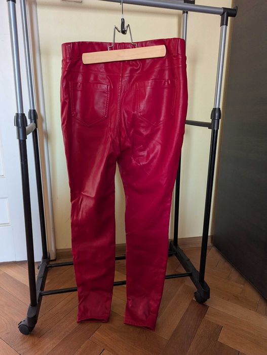 Яскраві червоні шкіряні штани 38-40