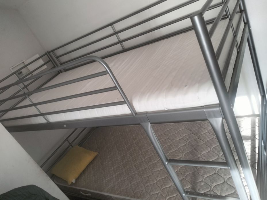 Cama (Beliche)  peça metálica de crianças