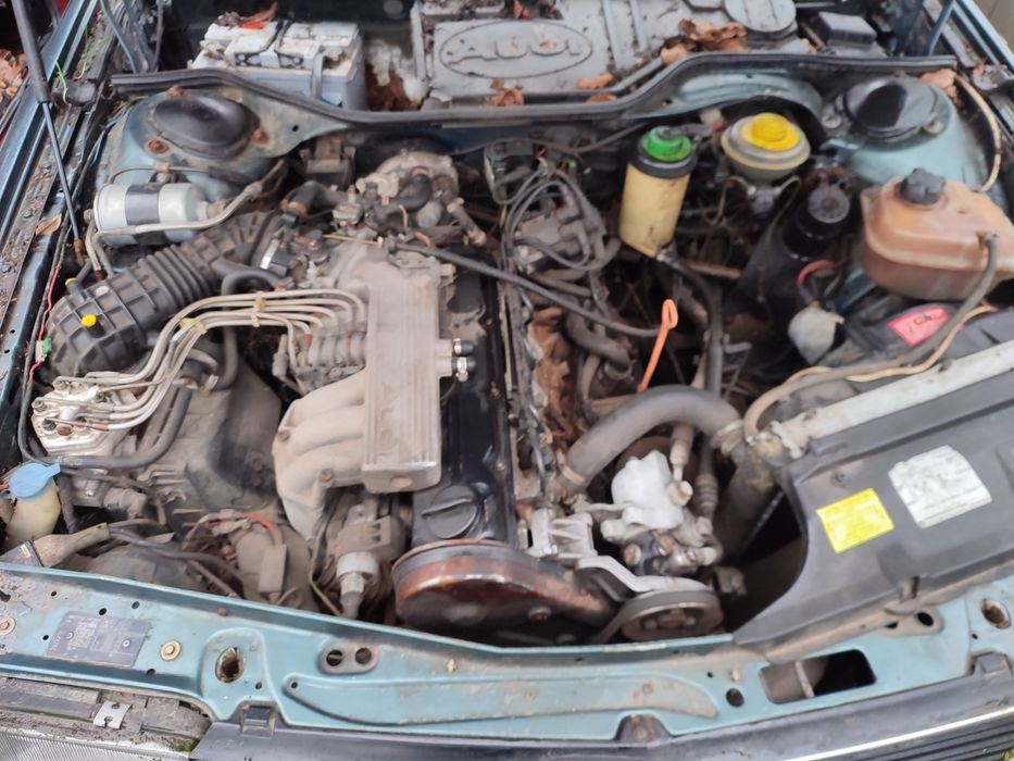 Ауді 100 по запчастинам, мотор після капітального ремонту.