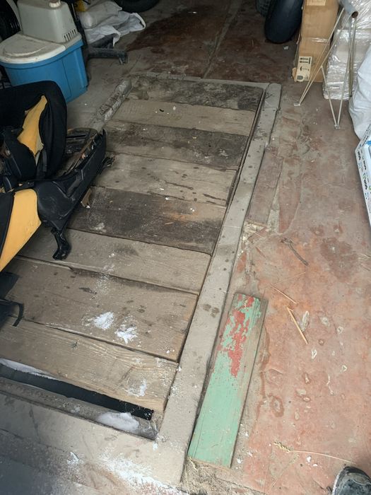 Продам гараж кирпичный крыша плиты