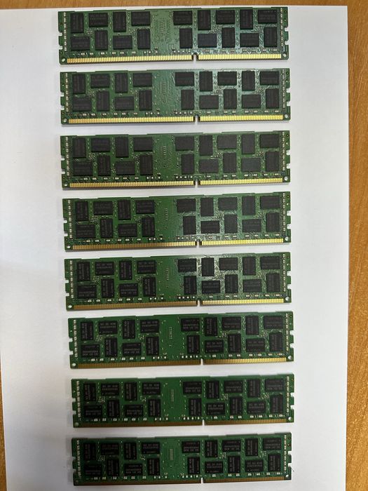 Серверна оперативна пам'ять Samsung 8GB DDR3