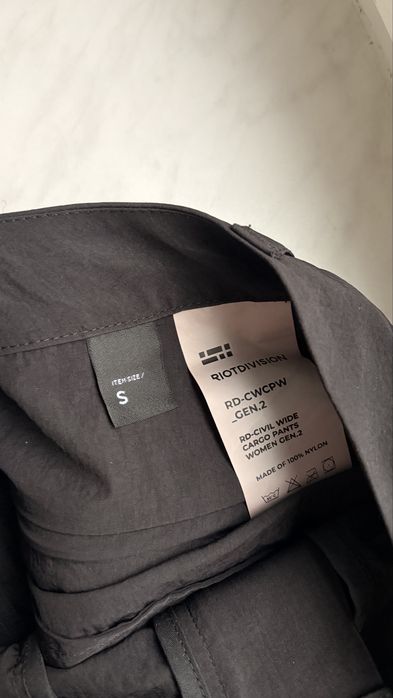 Жіночі штани riot division civil wide cargo pants