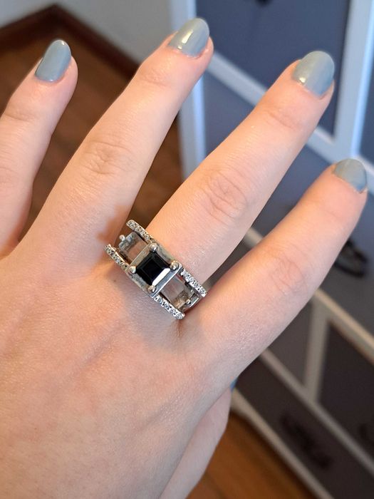 Anel de prata preto e prateado