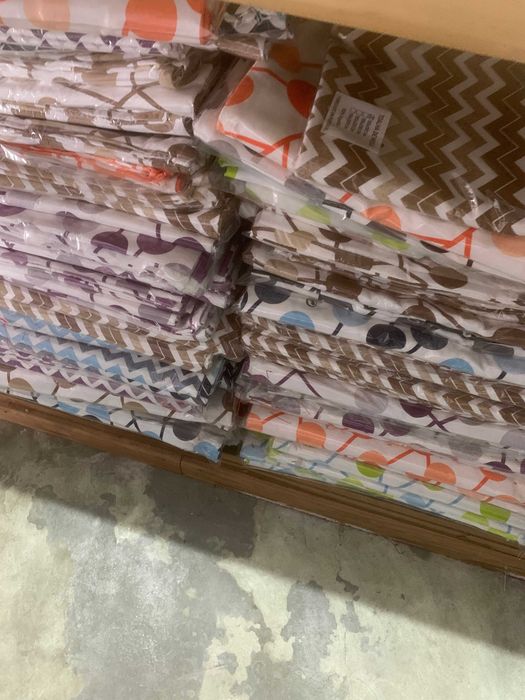 Vendo este lote de toalhas medidas 150x200- 150x350- 150x150 400 unidades
