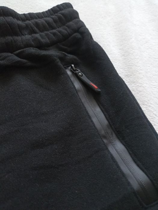 Жіночі спортивні штани