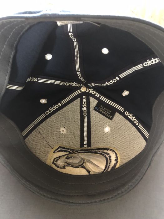 Продам оригинальную кемку Adidas