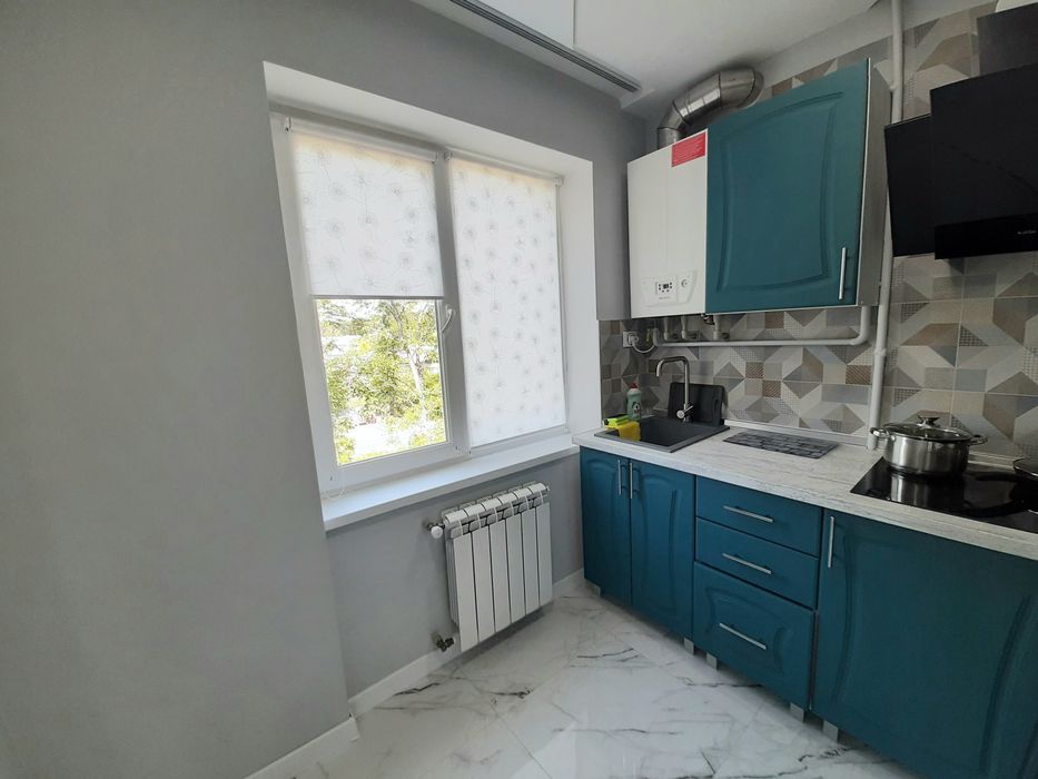 Подобово 2-х кiмнатна Центр поруч обласна лiкарнья