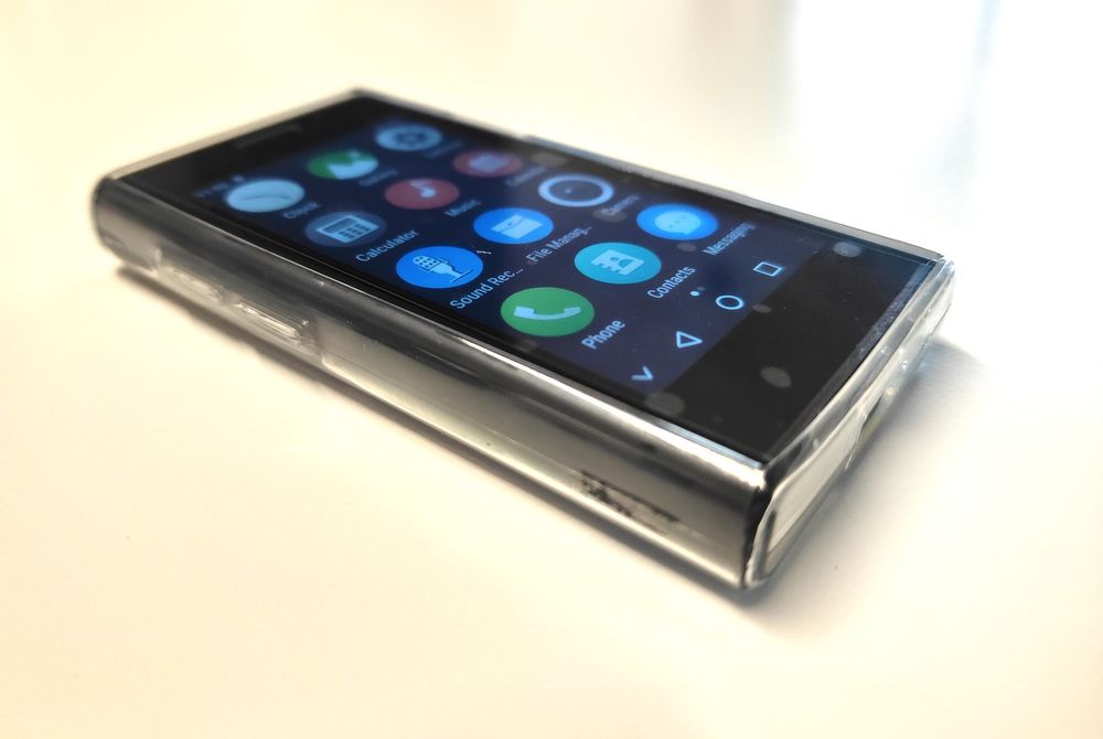 Telemóvel mais pequeno do mundo, com película e capa proteção