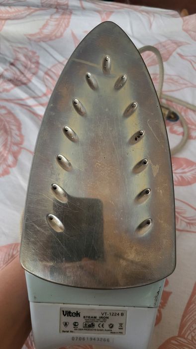 Утюг Vitek вживаний