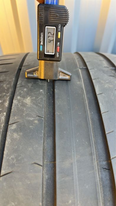 Літні різноширокі шини 275/40 R21 & 315/35 21 Pirelli PZero
