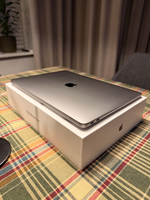 MacBook Air Gwiezdna szarość