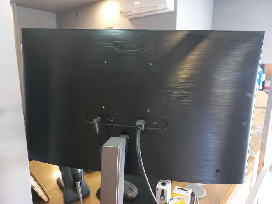 HP Z2 COMPUTER WITH i7 AND MONITOR64354219550081123