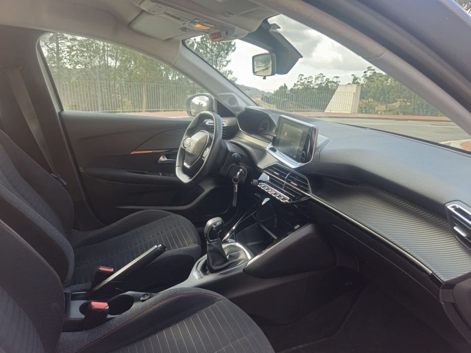 Peugeot 208 style 1.2 2020