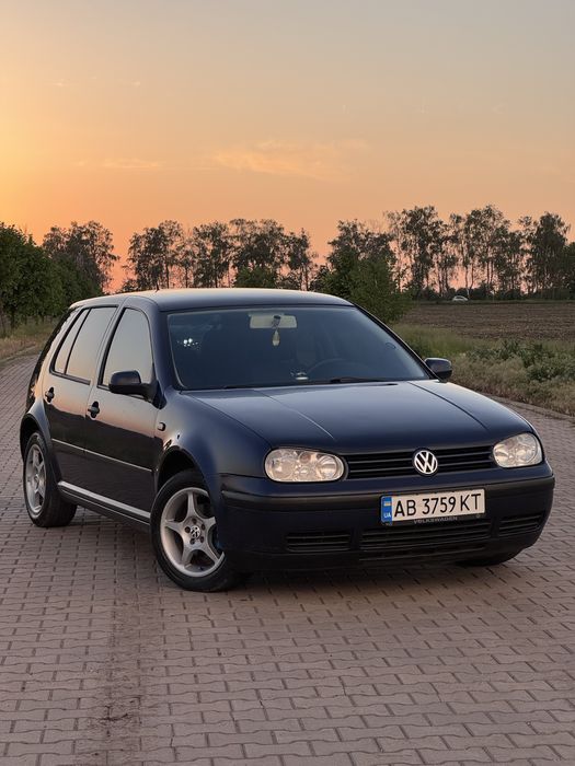 Volkswagen  Golf 4