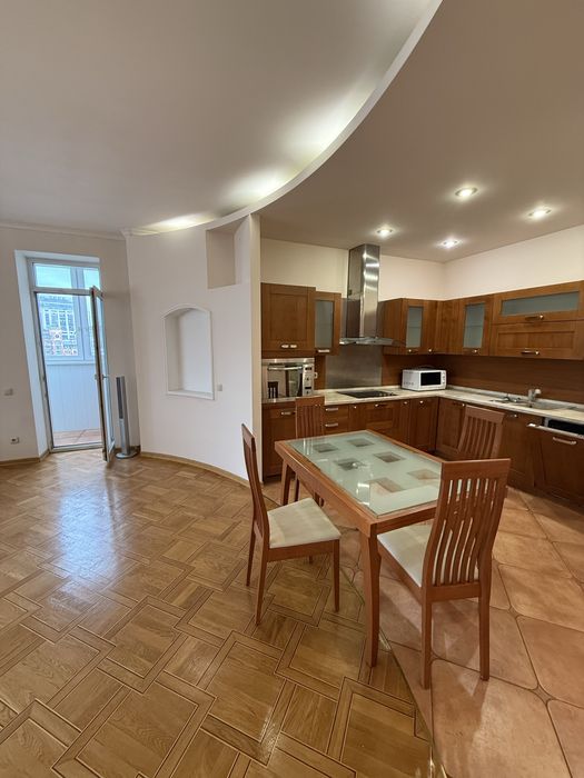 Аренда квартиры, Печерск, евроремонт,Мариинский парк,метро,Лавра