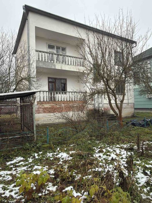 Продається будинок в с. Крихівці, в 10 хвилинах від міста