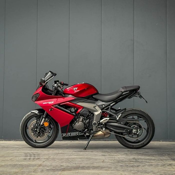 Triumph Daytona 660